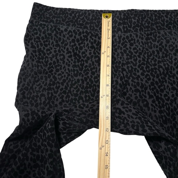 Old Navy High Rise Stevie Black Velvet Leopard Print Women's Pants Casual XL - Picture 14 of 14
